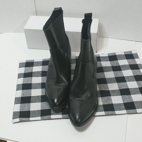 Brusque Womens Chelsea Booties Black Block Heel Almond Toe Pull On 10.5 EUR 41 - Picture 10 of 10